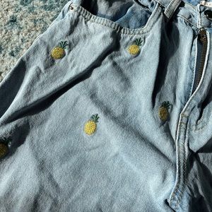 3 for $15- Pineapple mom Jean shorts - 26” waist